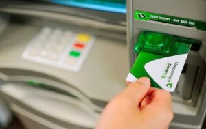 Thẻ ATM Bị Khóa Có Mất Tiền Trong Tài Khoản Không?